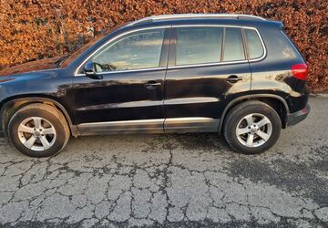 VW Tiguan 221.000 km 9.750 &euro; Aachen 52070