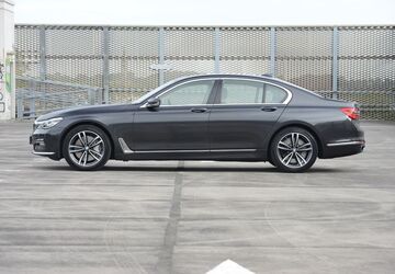 BMW 750 69.450 km 29.900 &euro; Aachen 52068