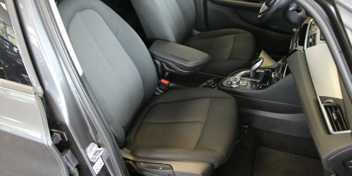 BMW 220 Gran Tourer Aut. Advantage 71.820 km 20.980 &euro; Euskirchen 53881