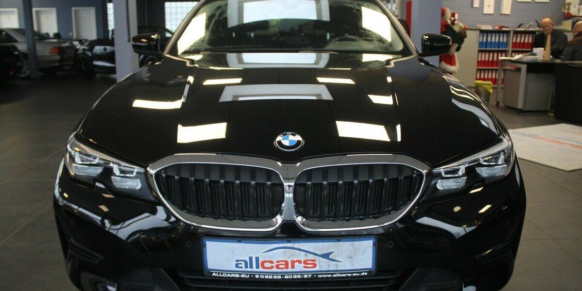 BMW 318 318i Touring Aut. Advantage 51.120 km 23.980 &euro; Euskirchen 53881