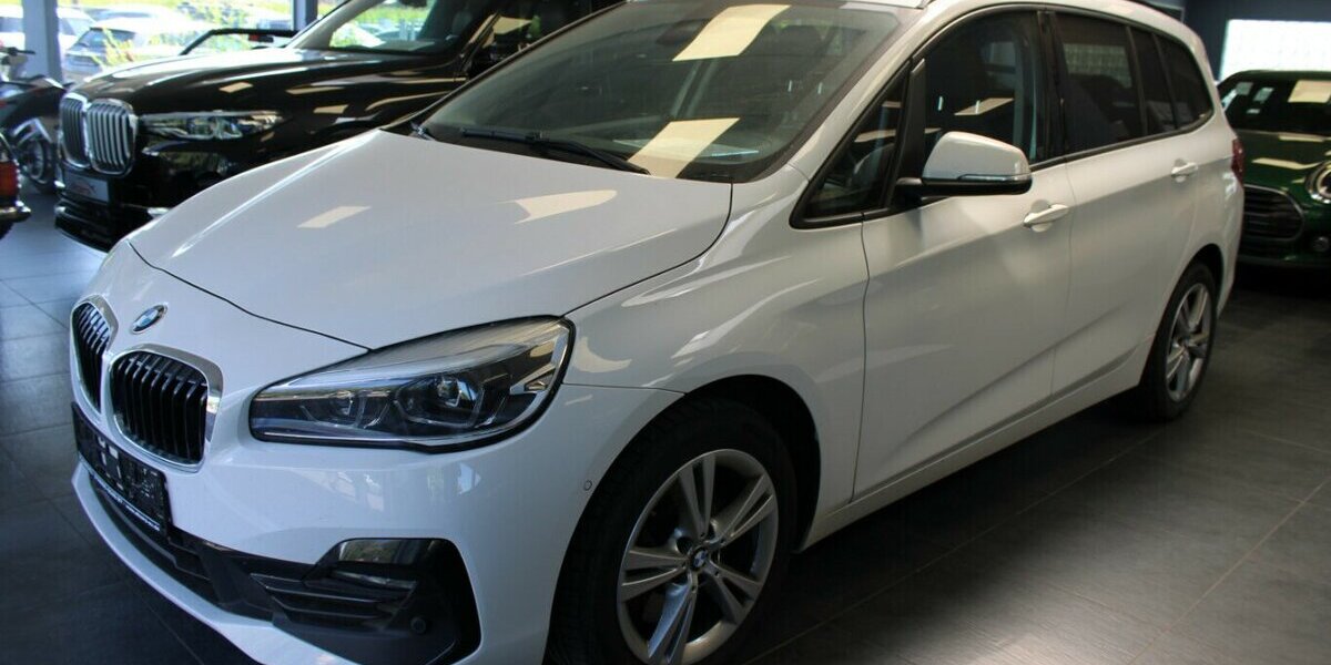 BMW 218 218d Gran Tourer Aut. Sport Line - Navi - LED 69.998 km 22.980 &euro; Euskirchen 53881