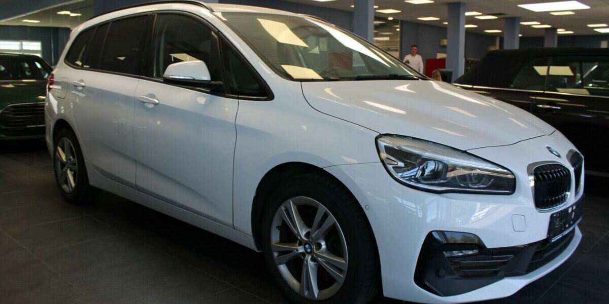 BMW 218 218d Gran Tourer Aut. Sport Line - Navi - LED 69.998 km 22.980 &euro; Euskirchen 53881