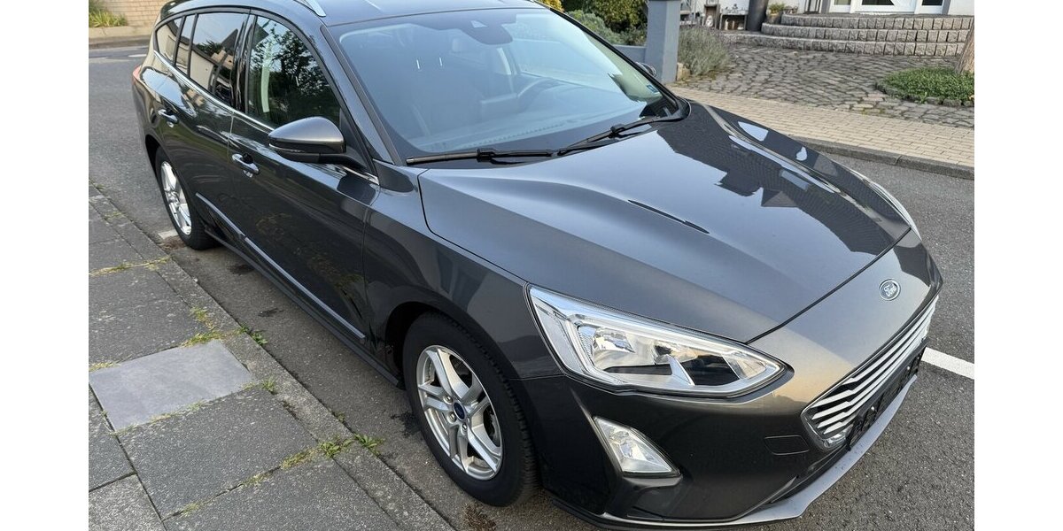 Ford Focus Navi Temp.Sitzh.Spurh.CarPlay EU6 GARANTIE 93.000 km 12.500 &euro; Erftstadt 50374