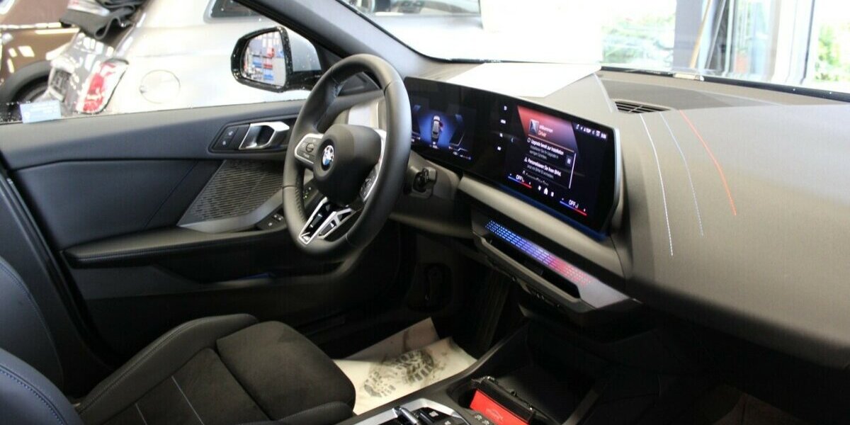 BMW 116 116i Aut. - M SPORT - 1.930 km 29.980 &euro; Euskirchen 53881
