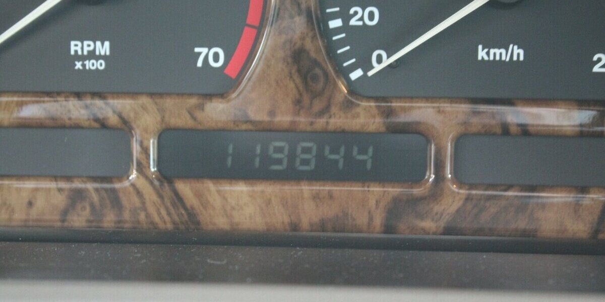 Jaguar Daimler Six 4.0 Lang - Automatik - Schiebedach - 119.865 km 19.980 &euro; Euskirchen 53881