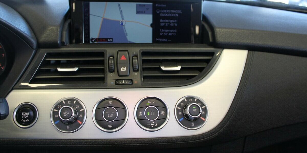 BMW Z4 sDrive28i Cabrio 168.546 km 15.980 &euro; Euskirchen 53881