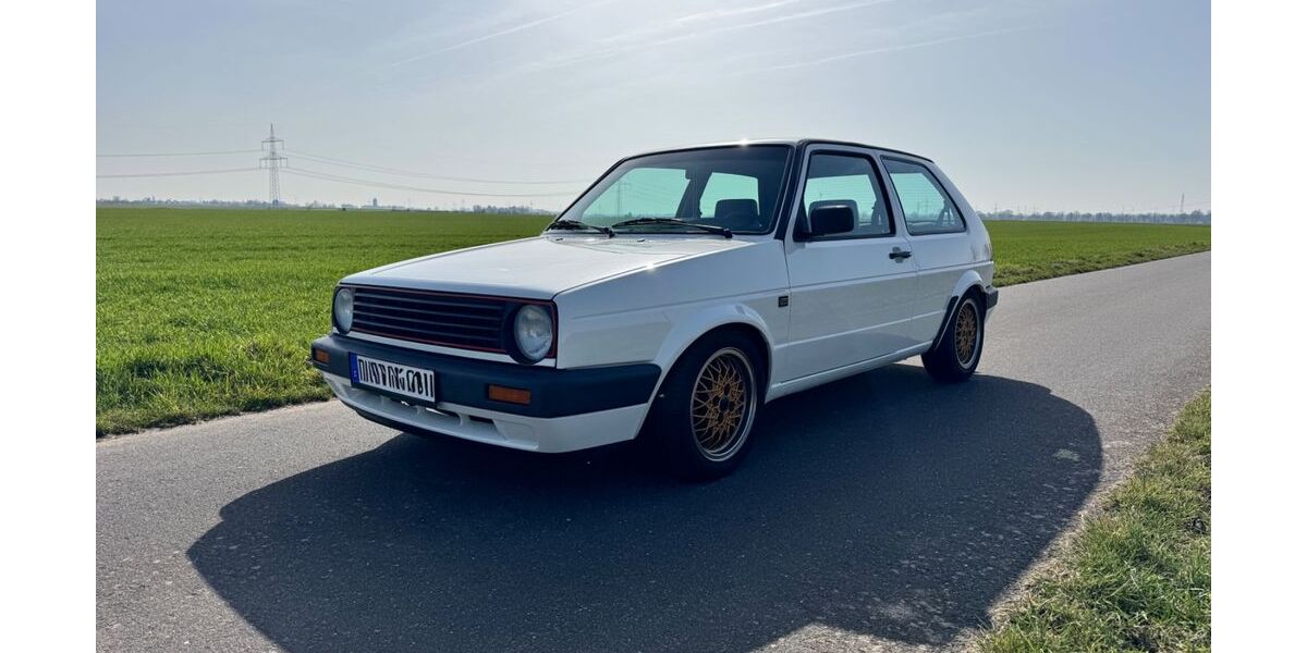VW Golf 2.000 km 13.490 &euro; Kreuzau 52372