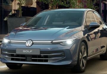 VW Golf 9.900 km 31.989 &euro; Baesweiler 52499