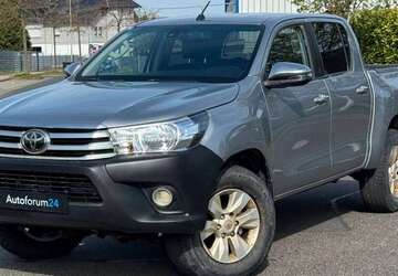 Toyota Hilux 92.000 km 29.999 &euro; Jülich 52428