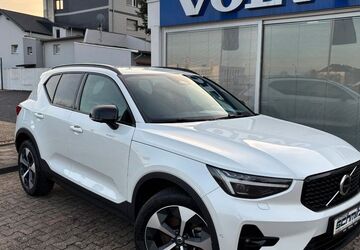 Volvo XC40 25.384 km 33.900 &euro; Düren 52351
