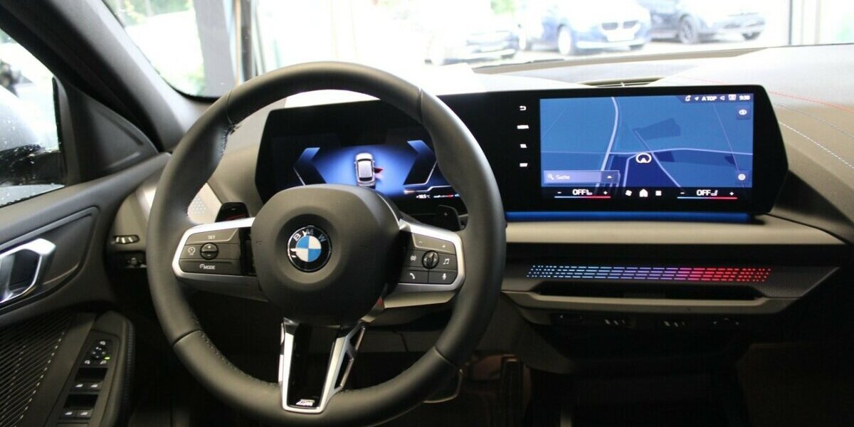 BMW 116 116i Aut. - M SPORT - 1.930 km 29.980 &euro; Euskirchen 53881