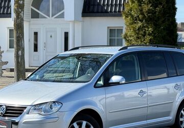 VW Touran 91.786 km 8.990 &euro; Jülich 52428