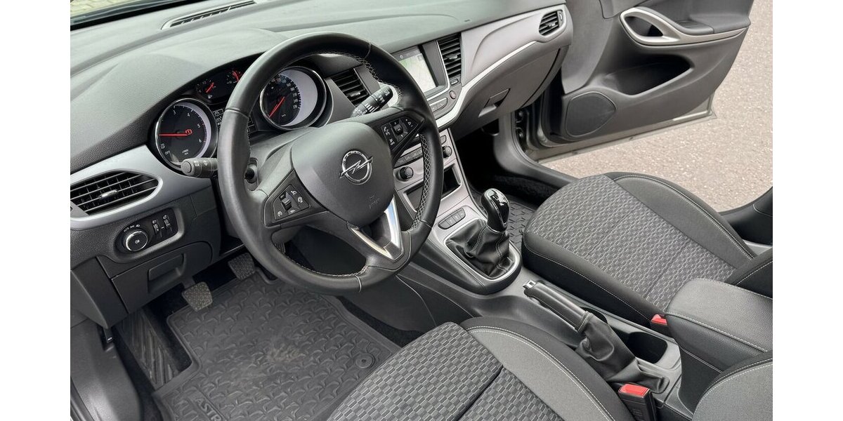 Opel Astra Klima Navi Temp CarPlay 1.Hd 28.000 km !!! 28.000 km 13.000 &euro; Erftstadt 50374