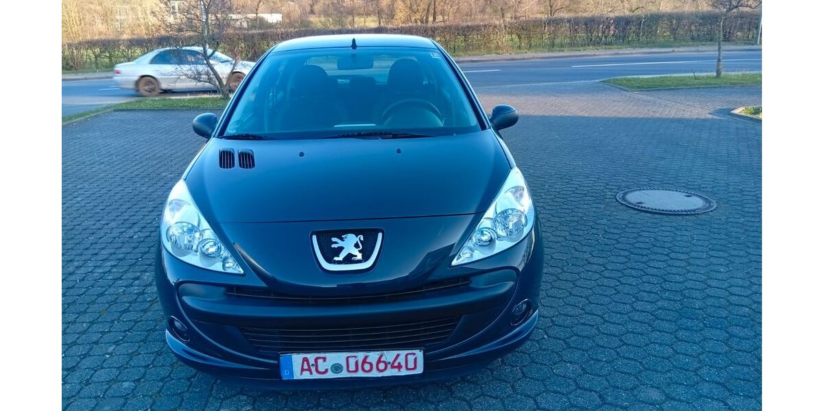 Peugeot 206 133.057 km 2.799 &euro; Aachen 52080