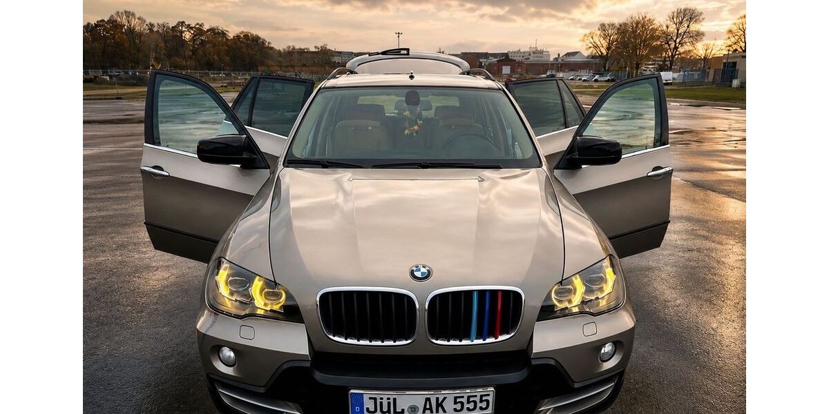 BMW X5 198.000 km 13.900 &euro; Düren 52351
