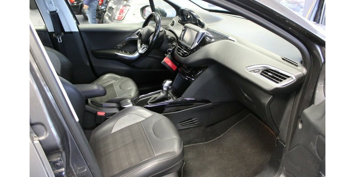 Peugeot 2008 PureTech 110 Allure 103.900 km 9.980 &euro; Euskirchen 53881