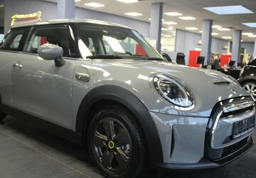 Mini Cooper SE Essential Trim 6.970 km 16.980 &euro; Euskirchen 53881
