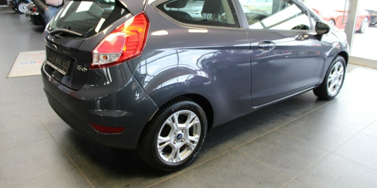 Ford Fiesta 1.25 Champions Edition 68.715 km 6.980 &euro; Euskirchen 53881