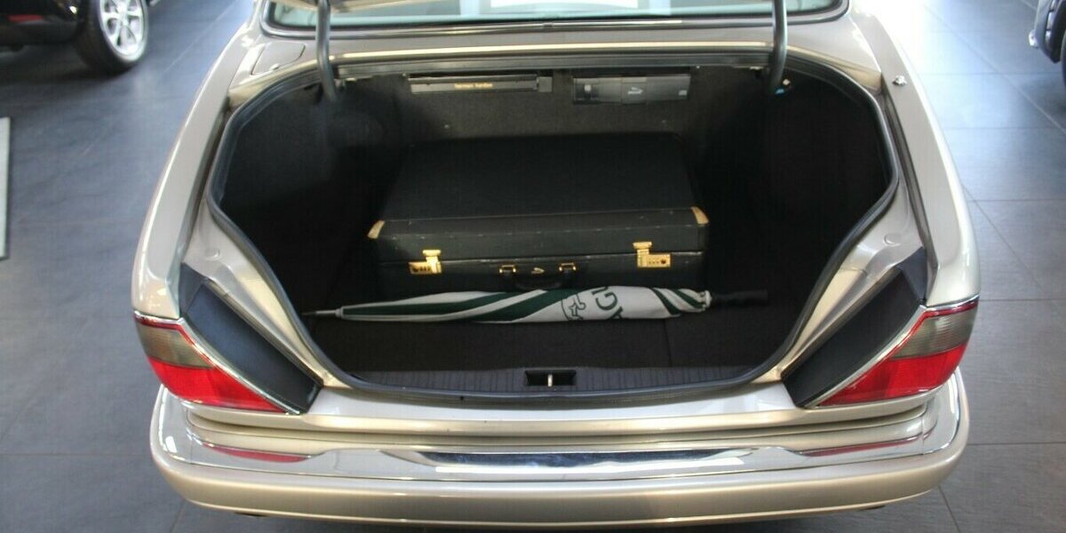 Jaguar Daimler Six 4.0 Lang - Automatik - Schiebedach - 119.865 km 19.980 &euro; Euskirchen 53881