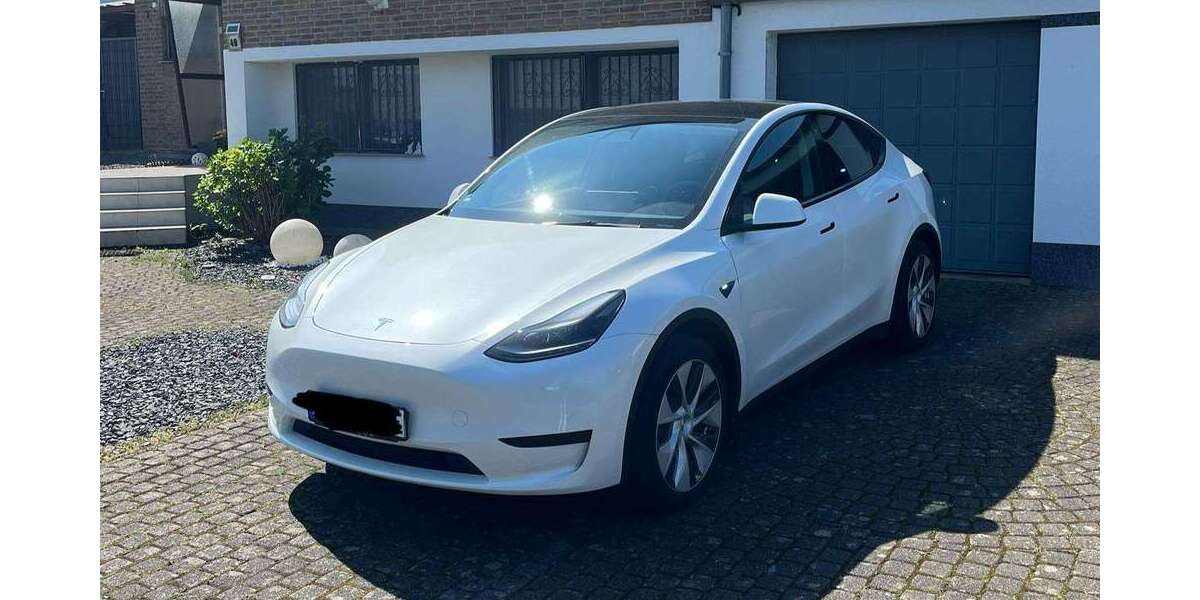 Tesla Model Y 51.181 km 30.940 &euro; Frechen, Stadt 50226