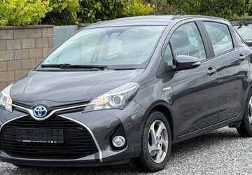 Toyota Yaris 38.829 km 12.490 &euro; Düren 52351