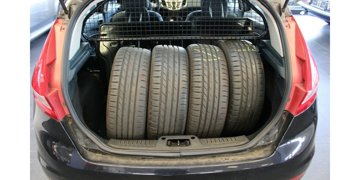 Ford Fiesta 1.25 Ghia - 5-Türig - 1.Hand - 83.440 km 5.980 &euro; Euskirchen 53881