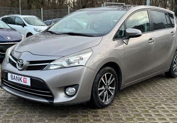 Toyota Verso 145.829 km 6.300 &euro; Würselen 52146