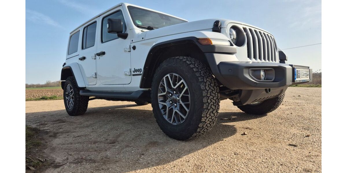 Jeep Wrangler 80.000 km 47.490 &euro; Zülpich 53909