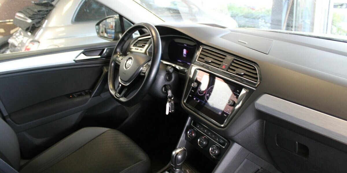 VW Tiguan 2.0 TDI SCR 4Motion BMT DSG Comfortline 151.379 km 19.980 &euro; Euskirchen 53881