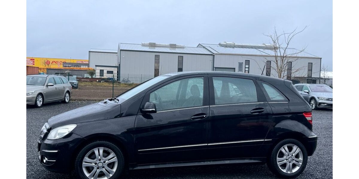 Mercedes-Benz B 200 162.000 km 4.400 &euro; Düren 52351