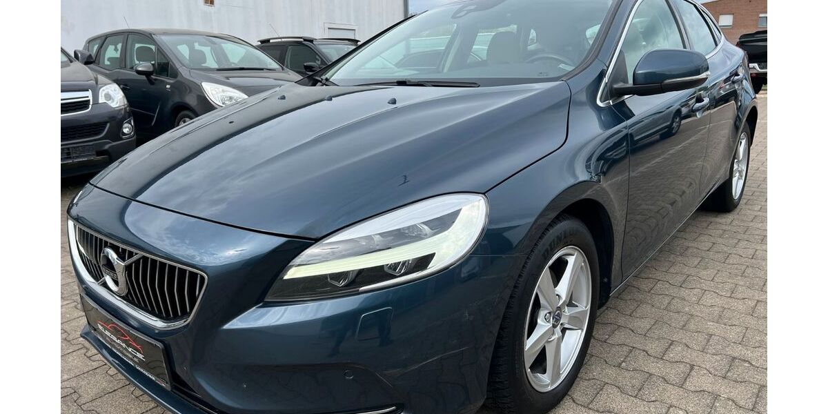 Volvo V40 151.000 km 10.599 &euro; Nörvenich 52388