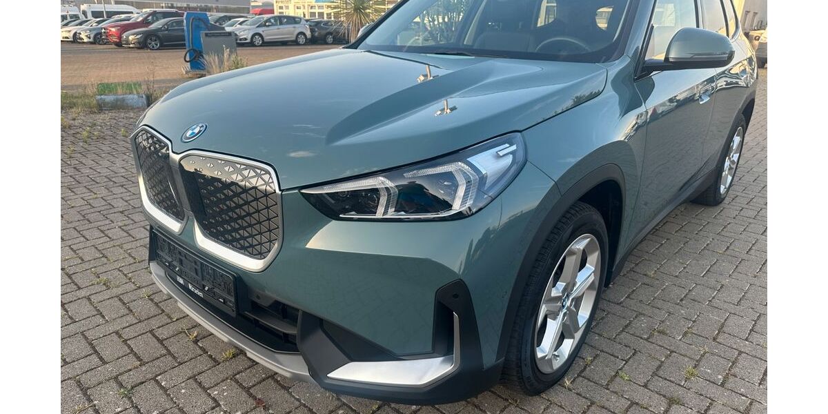 BMW iX1 25.000 km 36.999 &euro; würselen 52146