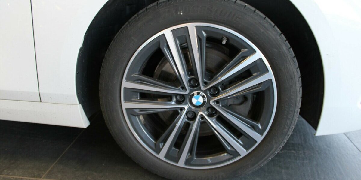 BMW 118 118i Aut. Advantage 88.200 km 18.480 &euro; Euskirchen 53881