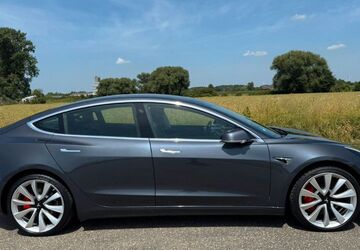 Tesla Model 3 88.129 km 24.500 &euro; Eschweiler 52249