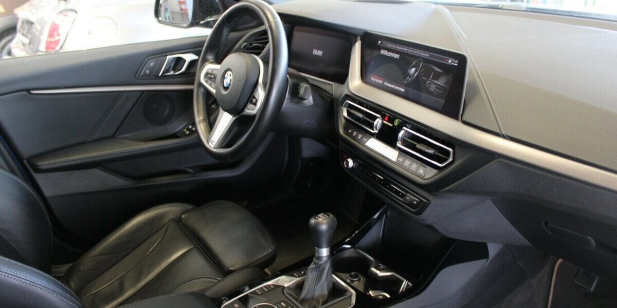 BMW 118 118i Sport Line 62.769 km 20.980 &euro; Euskirchen 53881