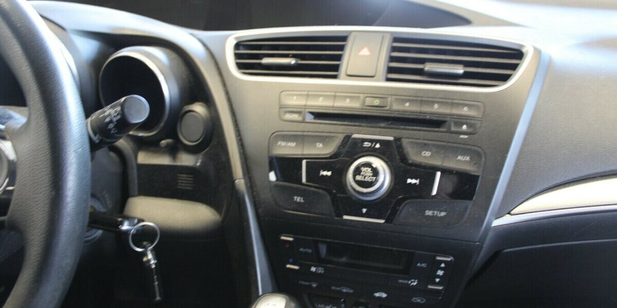 Honda Civic Tourer 1.6 i-DTEC 106.817 km 9.980 &euro; Euskirchen 53881