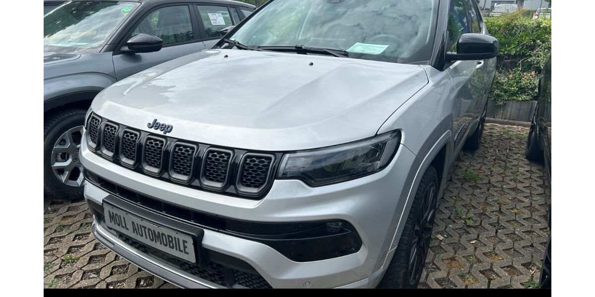 Jeep Compass 29.237 km 28.280 &euro; Aachen 52078