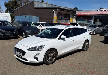 Ford Focus 156.211 km 8.990 &euro; Aldenhoven 52457