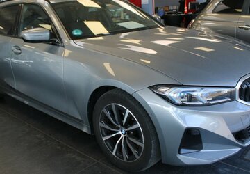 BMW 320 320d Touring Aut. - 1.HAND - 87.460 km 26.980 &euro; Euskirchen 53881