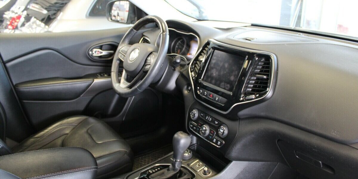 Jeep Cherokee 2.2 Active Drive 4x4 Aut. Overland 119.127 km 19.980 &euro; Euskirchen 53881