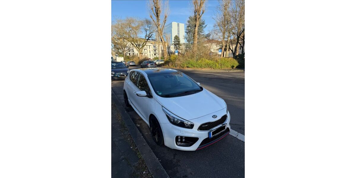 Kia ceed / Ceed 94.700 km 10.900 &euro; Frechen 50226