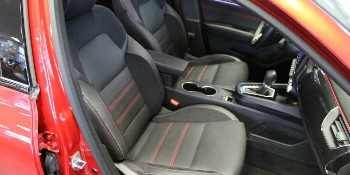 Renault Arkana TCe RS Line 160 EDC 18.470 km 23.980 &euro; Euskirchen 53881