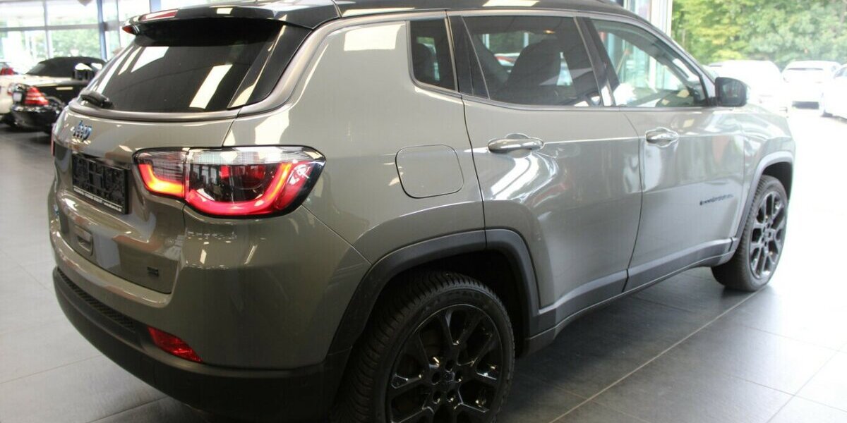 Jeep Compass 1.3 Plug-In Hybrid 4xe S 70.133 km 21.980 &euro; Euskirchen 53881