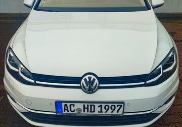 VW Golf 107.000 km 17.900 &euro; Aachen 52074