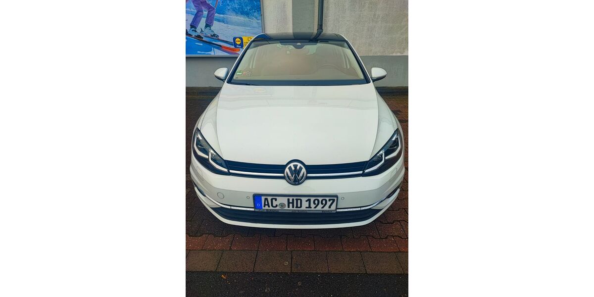 VW Golf 107.000 km 17.900 &euro; Aachen 52074
