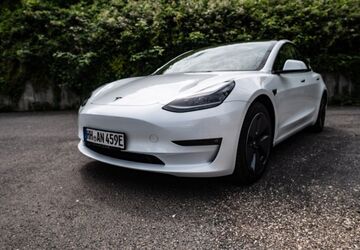 Tesla Model 3 53.000 km 29.500 &euro; Hürth 50354