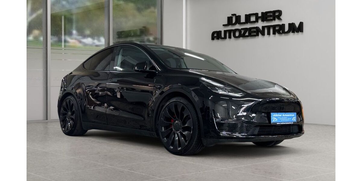 Tesla Model Y 64.553 km 37.990 &euro; Jülich 52428