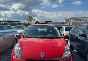 Renault Clio 110.000 km 1.995 &euro; Düren 52351