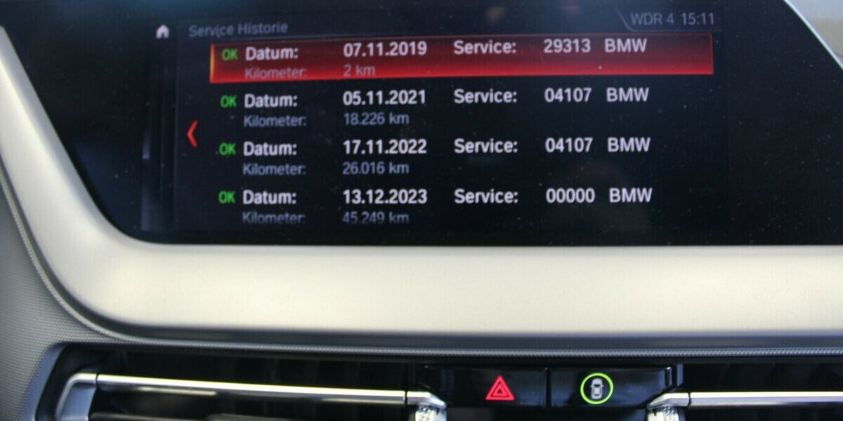 BMW 118 118i Aut. Advantage 88.200 km 18.480 &euro; Euskirchen 53881