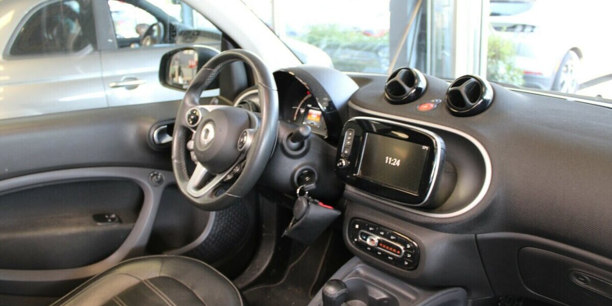 Smart ForTwo Cabrio Prime 65.400 km 14.980 &euro; Euskirchen 53881